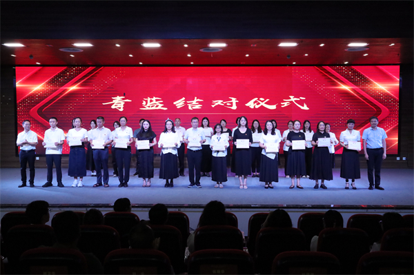 09-20250905青苏职中隆重庆祝第41个教师节 (10).JPG