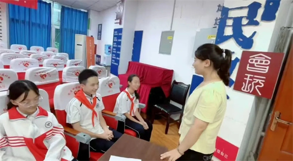 1758762839556810.jpg 崇庆心理04.jpg