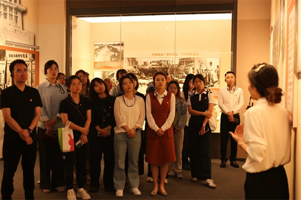 1759042904540654.jpg 20250927_000247_244.jpg