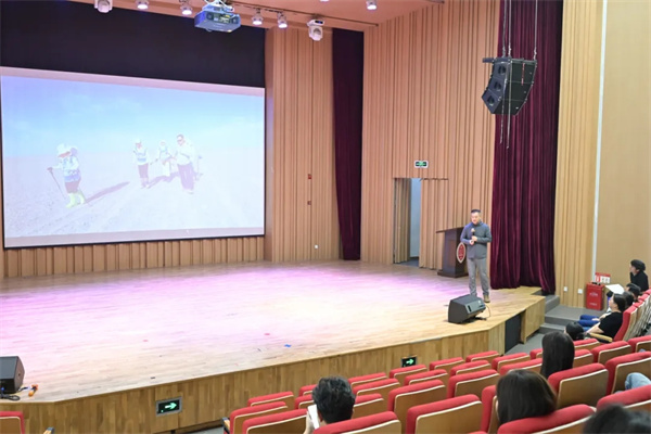 1759290044678817.jpg 20251001_002416_1103.jpg