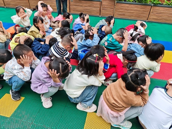 1760411485807849.jpg 防震于心,安全“童”行 (2)_1.jpg