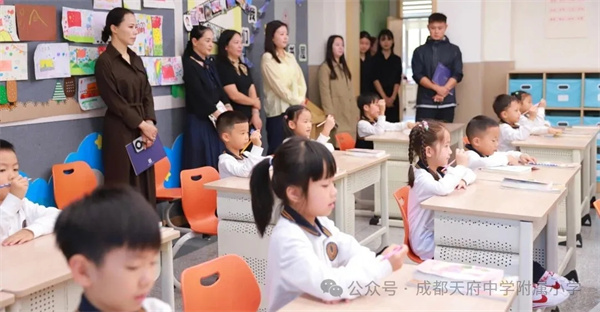 1760576222564007.jpg 20251015_235851_268.jpg