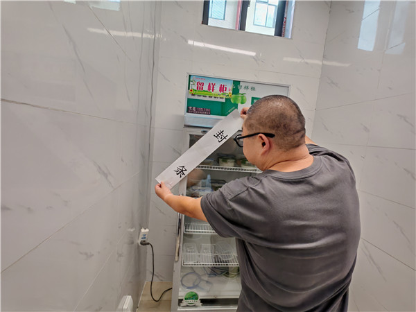 1760752731764770.jpg 封锁食堂 (2).jpg