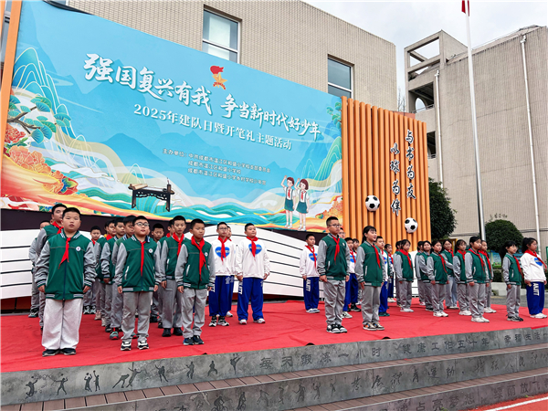 2104E526BCFF78C588C5FBB580C32717.jpg
