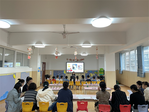 1761182746488519.jpg 课堂展风采 活动促成长 (1).JPG