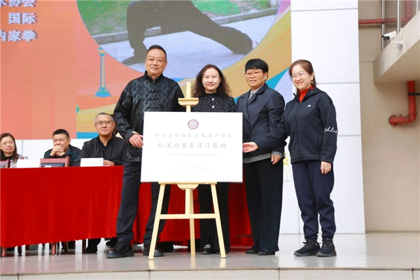 1761272662657015.jpg 20251023_222052_142.jpg