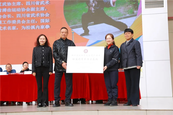 1761272679832290.jpg 20251023_222052_143.jpg