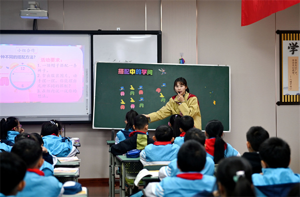 1761449292966822.jpg 雷芳1.JPG