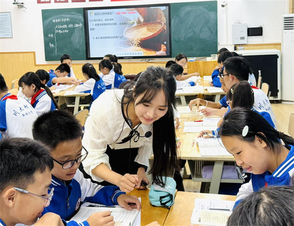 1761632330572954.jpg 蒲倩.jpg