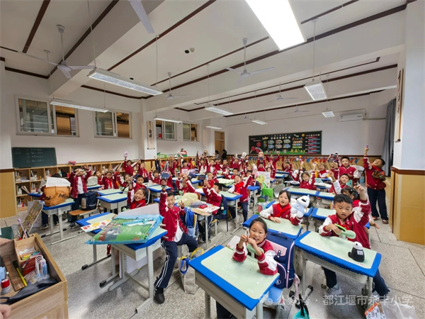 1761640722757386.jpg mmexport1761639212121.jpg