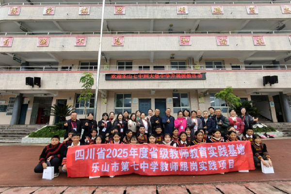 1761657052879106.png yuwen.png