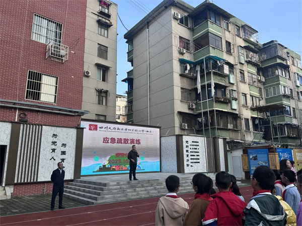 1761699582375334.jpg 20251028_232341_007.jpg