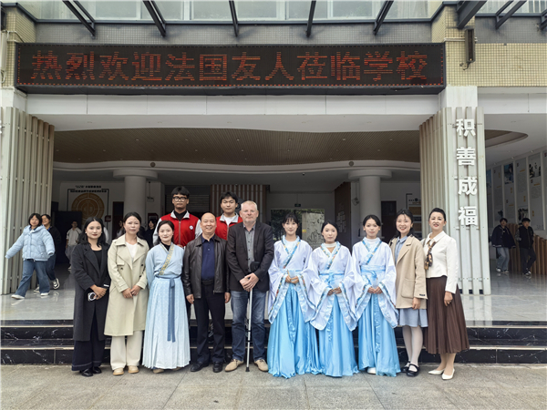 1761699747980937.jpg BA9760489DBDDA84FD85A88C94141D6B.jpg