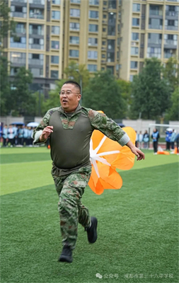 1761707272100516.jpg 20251028_232611_552.jpg