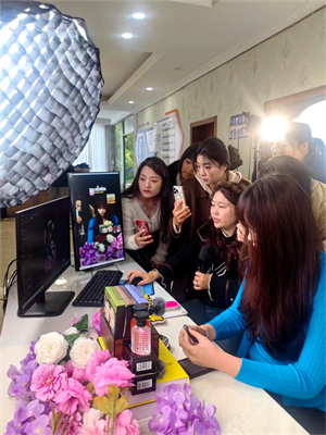 1761728474733878.jpg 4.jpg