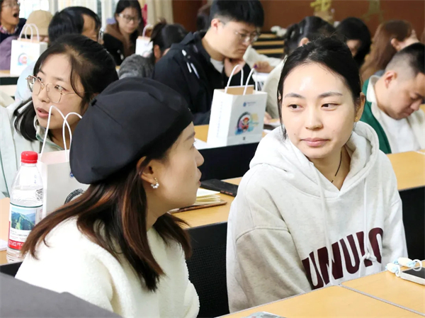 1761787555148724.jpg 20251029_235528_742.jpg