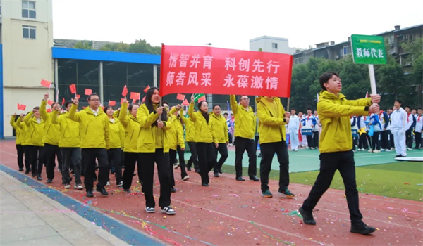 1761817688379295.jpg 20251030_172330_094.jpg