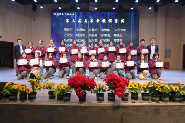 1761895436150220.jpg 20251030_221400_562.jpg