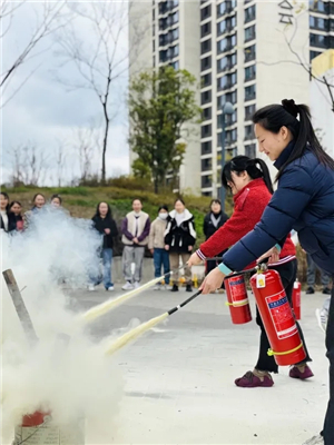 1761901788737912.jpg 20251031_155506_033.jpg