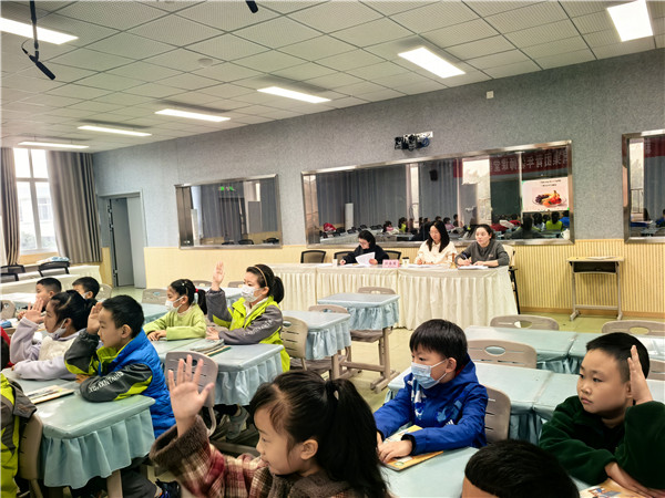 1762070070189426.jpg 图1 评委.jpg