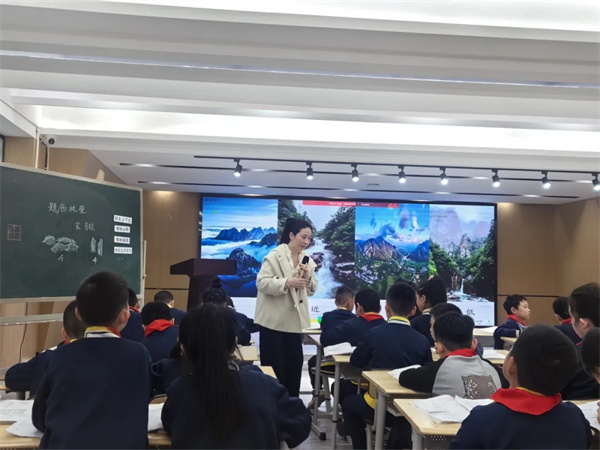 1762151436198561.jpg 20251103_000715_402.jpg