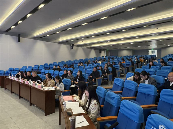 1762304332740638.jpg 参会教师.jpg