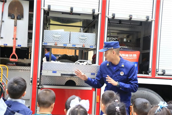 1762305616168319.jpg 20251104_230249_175.jpg