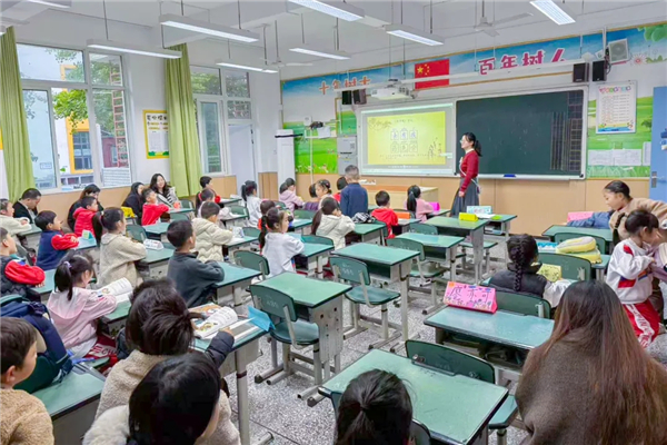 1762310637613651.jpg 20251104_230156_129.jpg