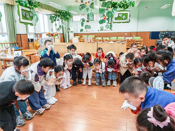 1762391238238749.jpg 20251105_222715_298.jpg