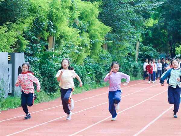 1762391910434354.jpg 20251105_221919_081.jpg