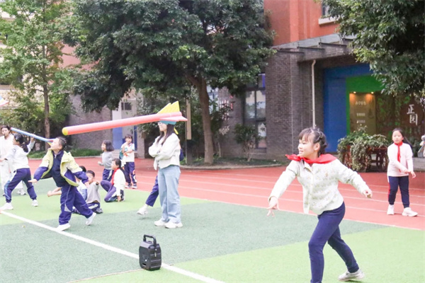 1762391920896880.jpg 20251105_221919_098.jpg