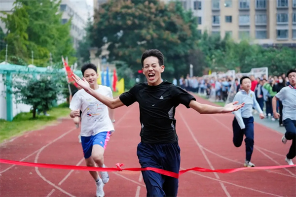 1762392788258357.jpg 20251105_223016_386.jpg