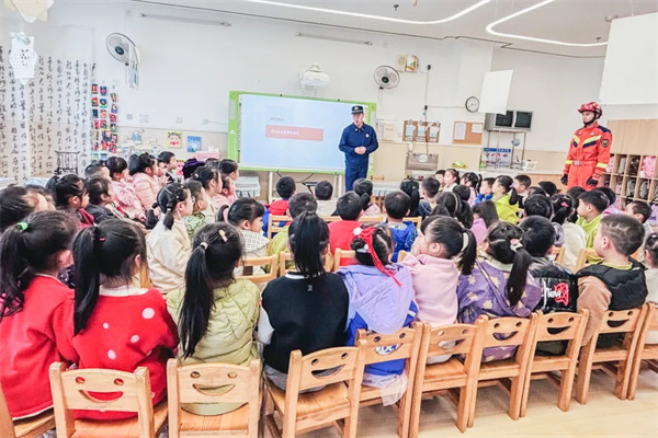 1762741370460287.jpg 20251107_232859_136.jpg