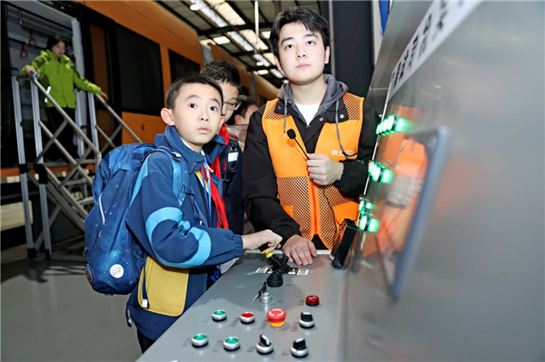 1762763648398590.jpg 23.jpg