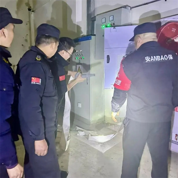 1762825042408833.jpg 20251110_212840_438.jpg