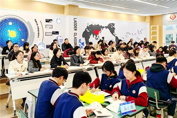 1762825254702100.jpg 20251110_233831_006.jpg