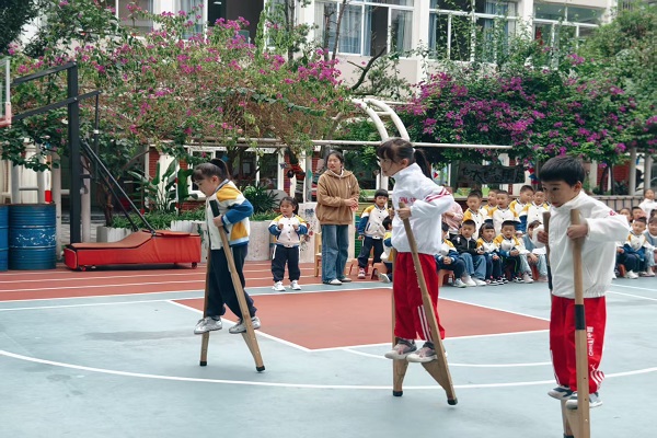 1763124801330302.jpg 11d7523f7894bb57e9cc42c5ae85d562.jpg