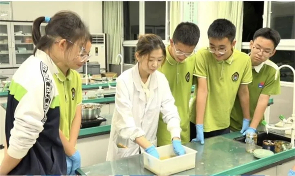 1763346419540330.jpg 20251114_220518_001.jpg