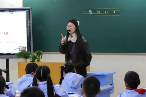 1763428654774356.jpg 20251117_231728_008.jpg