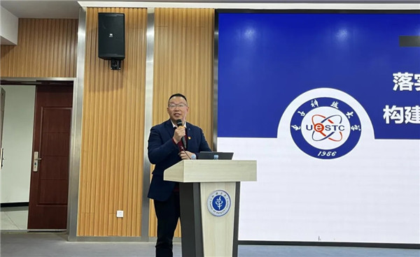 1763429261899872.jpg 20251117_225946_179.jpg