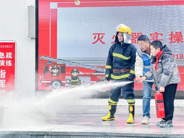 1763603355549213.jpg 20251119_231812_253.jpg