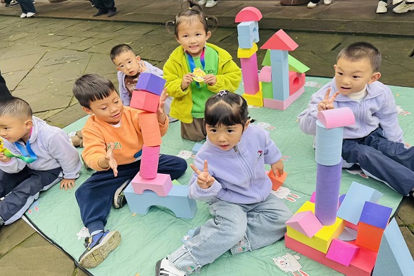 1763649997115164.jpeg 巧手搭建.jpeg