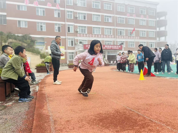 1763907532828347.jpg 1b85f4b2eeb0256e8e41e9ad45c15dc3.jpg