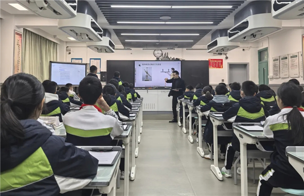 1763963796105487.jpg 20251123_235901_108.jpg