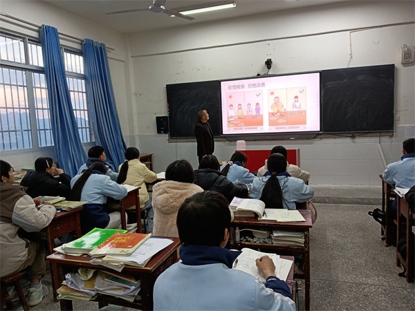 1764041261858921.jpg 微信图片_20251121161519_228_26.jpg