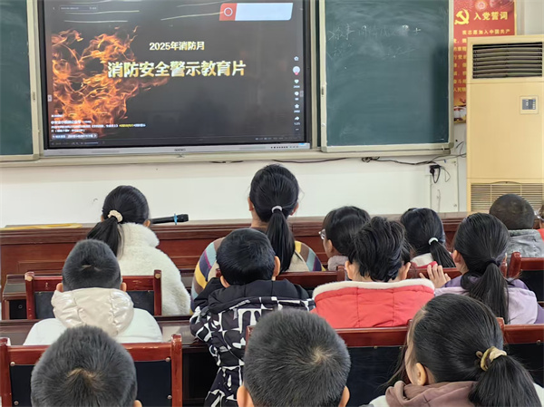 1764049651543554.jpg 0e8eb5f97a5cc70f843f38965385bef2.jpg