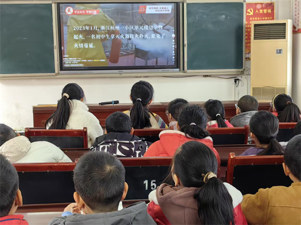 1764049660825917.jpg 8084a841789ffffa8ea44d805a233b99.jpg