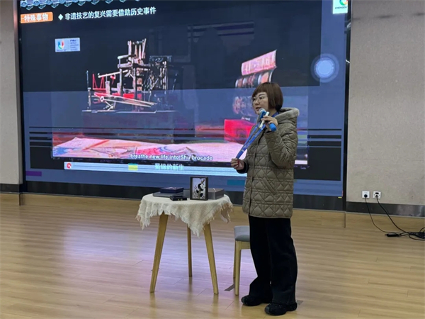 1764120146340300.jpg 20251125_215319_006.jpg