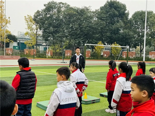 1764206992513364.jpg 20251126_221745_036.jpg