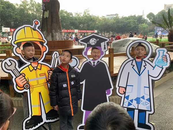 1764223807479491.jpg 20251127_001140_015.jpg